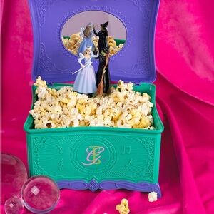 Wicked For Good Popcorn Enchanting Music Box with Glinda and Elphie Figurines